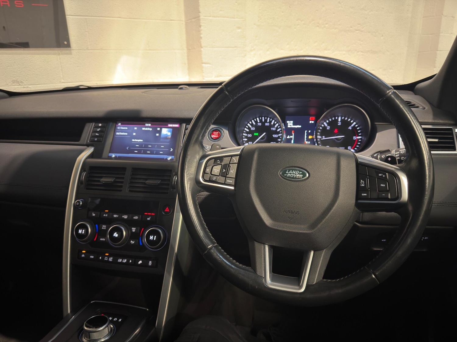 Used Land Rover Discovery Sport 2016 for sale - 76802126: Photo 40