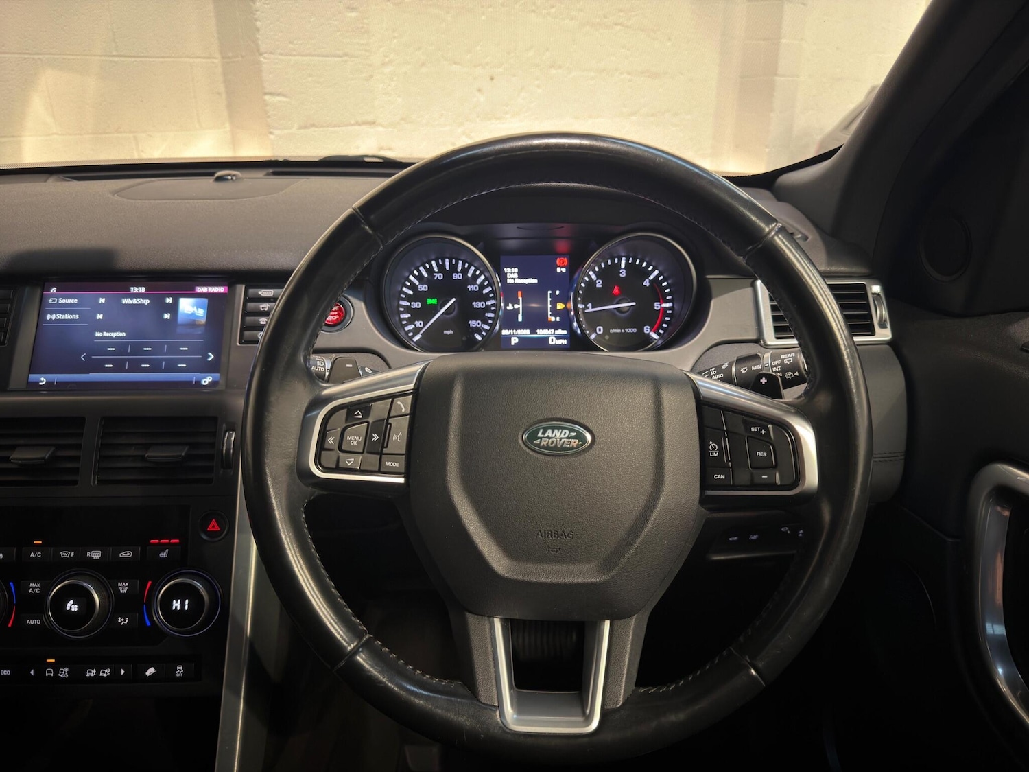 Used Land Rover Discovery Sport 2016 for sale - 76802126: Photo 41