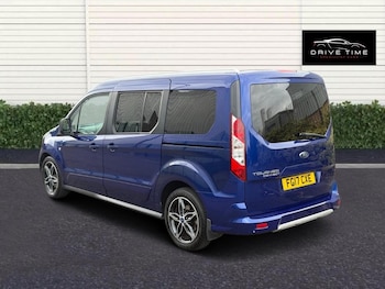 Used Ford Grand Tourneo Connect 2017 for sale - 75646784: Photo