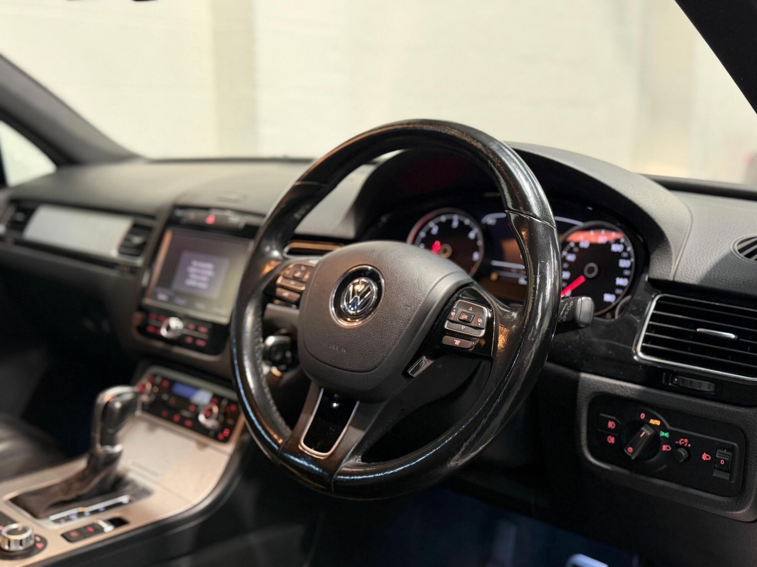 Used Volkswagen Touareg 2012 for sale - 77237637: Photo 13