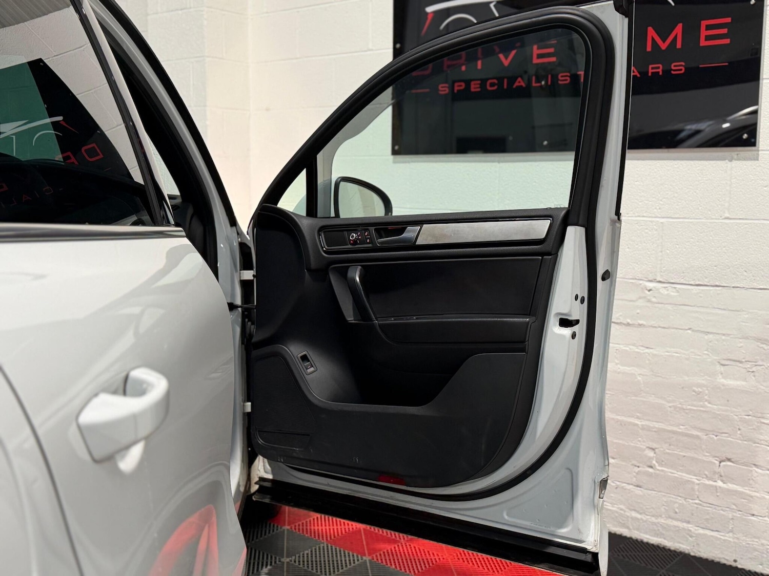 Used Volkswagen Touareg 2012 for sale - 77237637: Photo 19