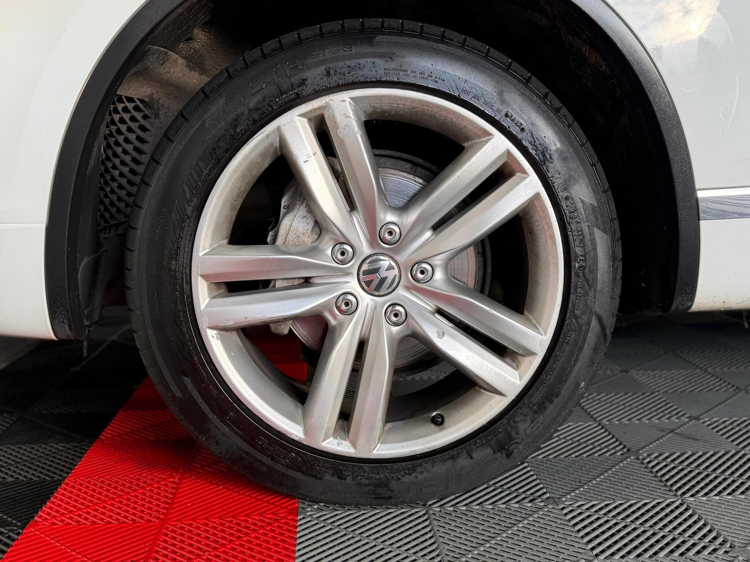 Used Volkswagen Touareg 2012 for sale - 77237637: Photo 25