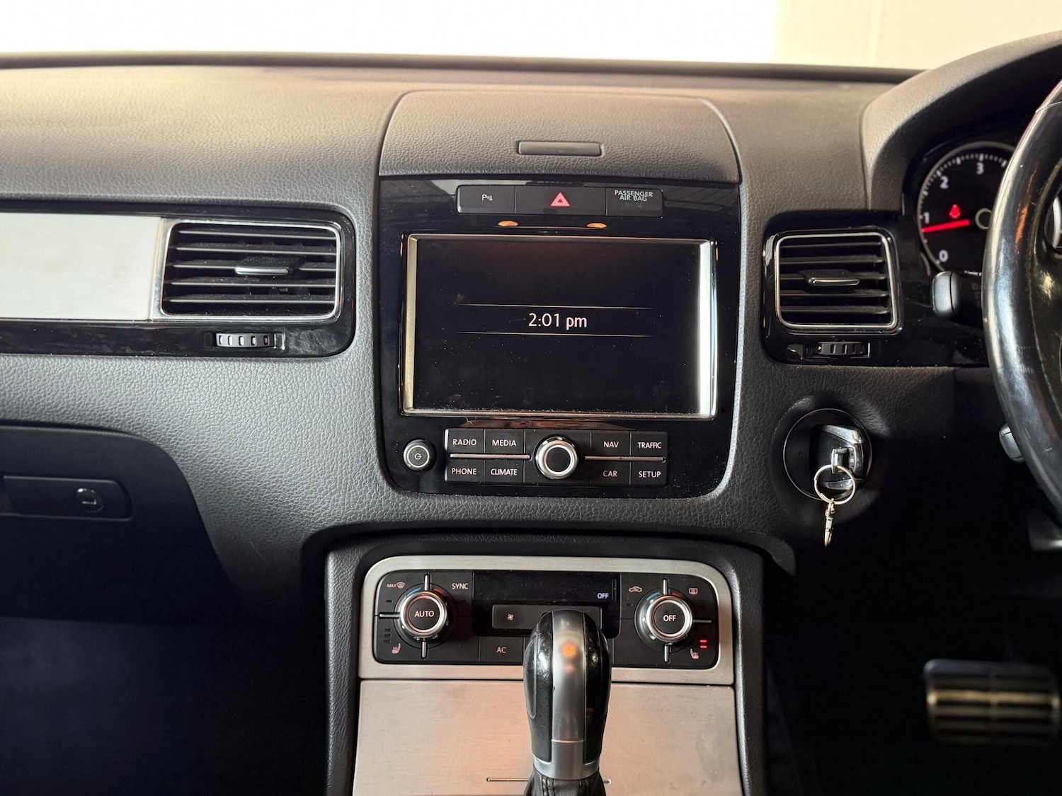 Used Volkswagen Touareg 2012 for sale - 77237637: Photo 26