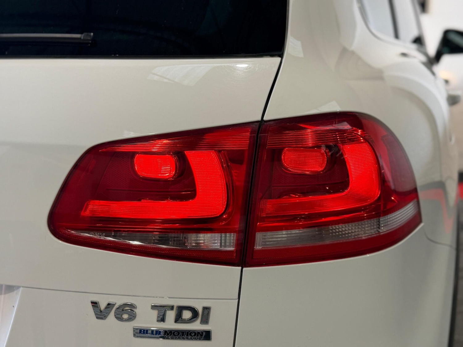 Used Volkswagen Touareg 2012 for sale - 77237637: Photo 32