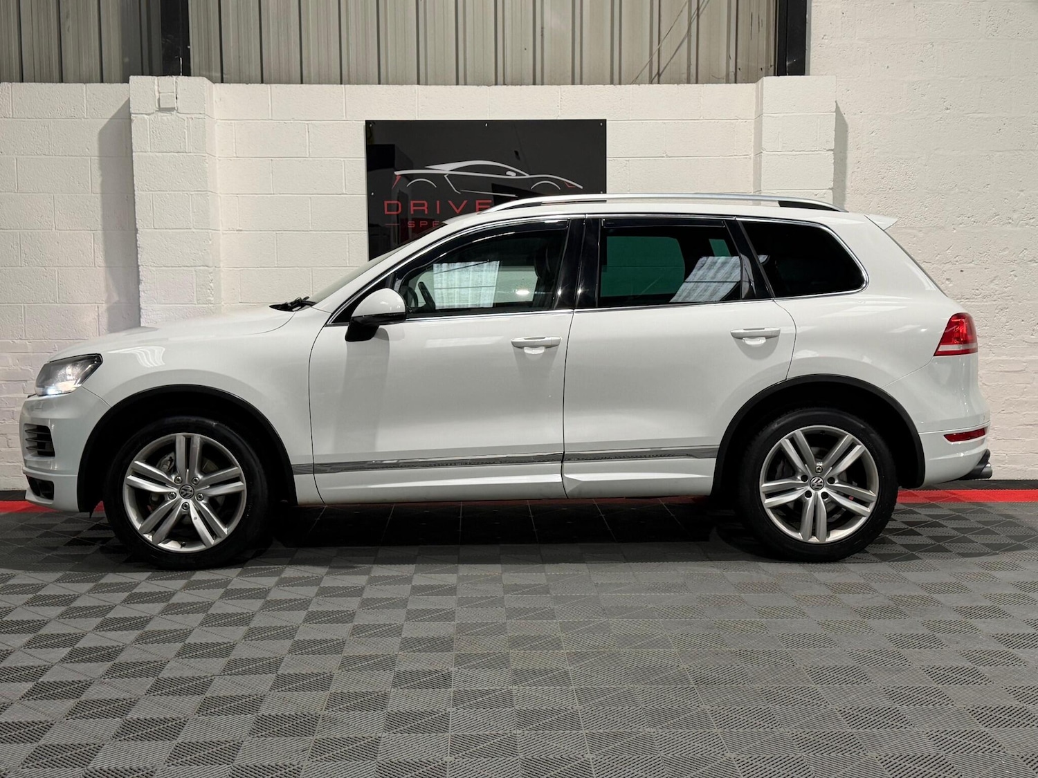 Used Volkswagen Touareg 2012 for sale - 77237637: Photo 6