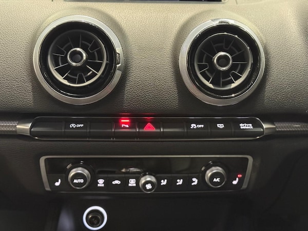 Used Audi RS3 2018 for sale - 75493370: Photo 12