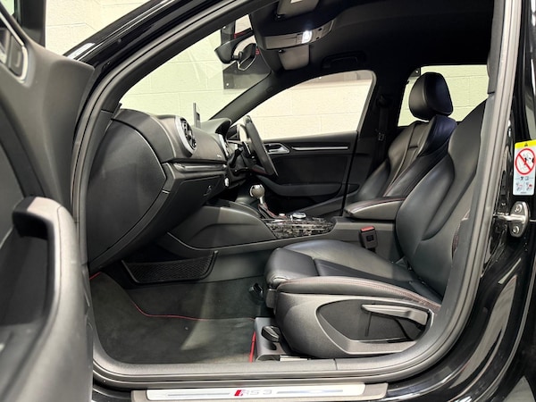 Used Audi RS3 2018 for sale - 75493370: Photo 31