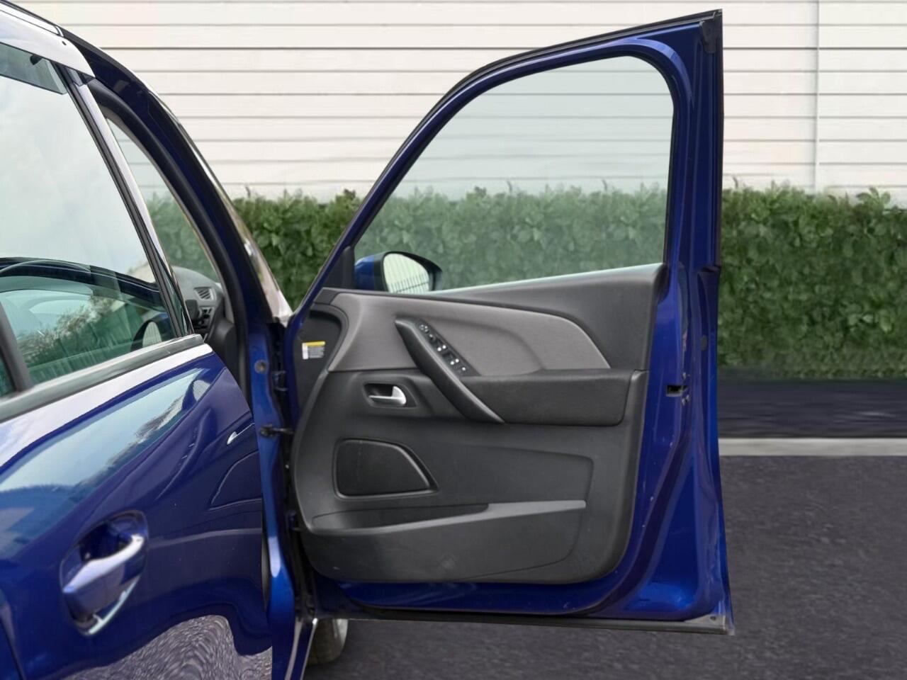 Used Citroen C4 Grand Picasso 2017 for sale - 76440405: Photo 17