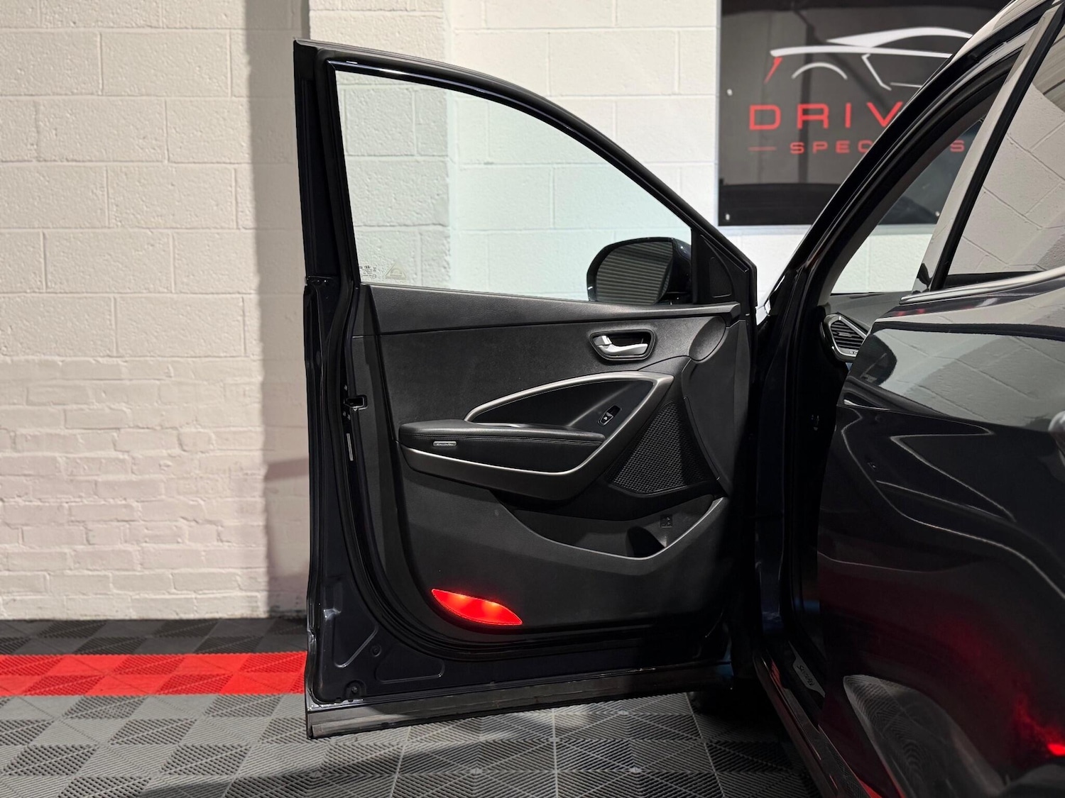 Used Hyundai Santa Fe 2014 for sale - 77625773: Photo 18