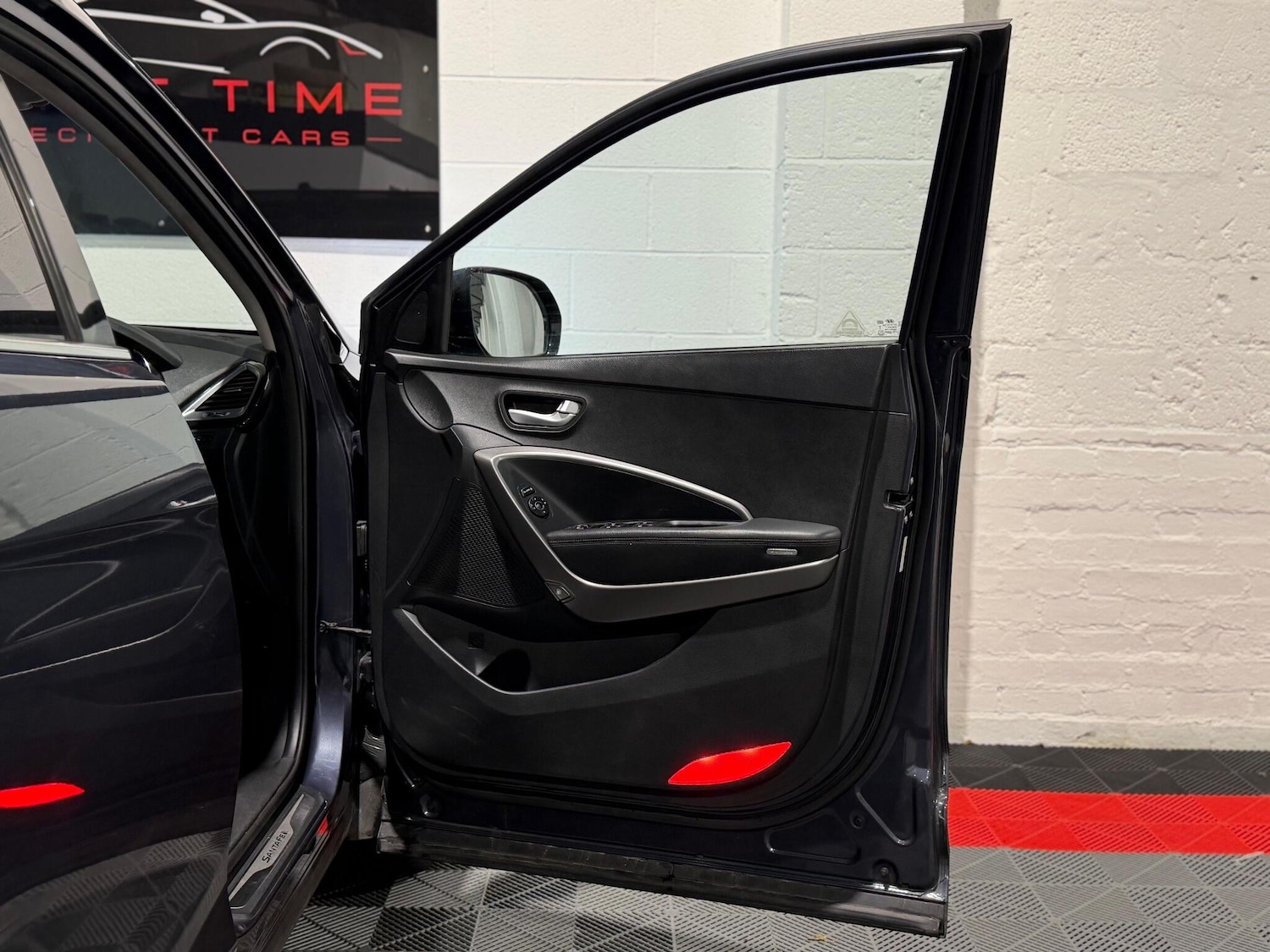 Used Hyundai Santa Fe 2014 for sale - 77625773: Photo 19