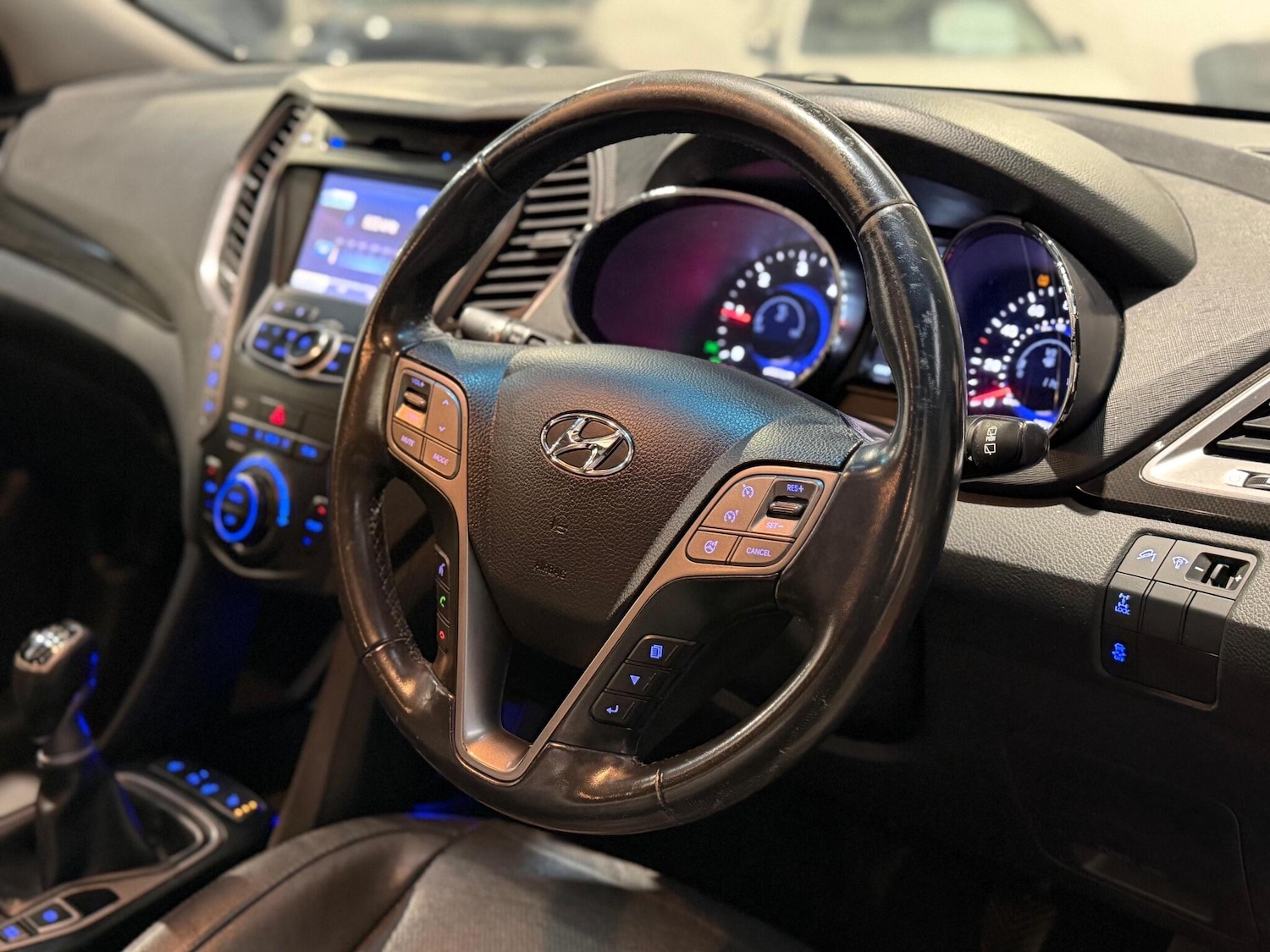 Used Hyundai Santa Fe 2014 for sale - 77625773: Photo 31