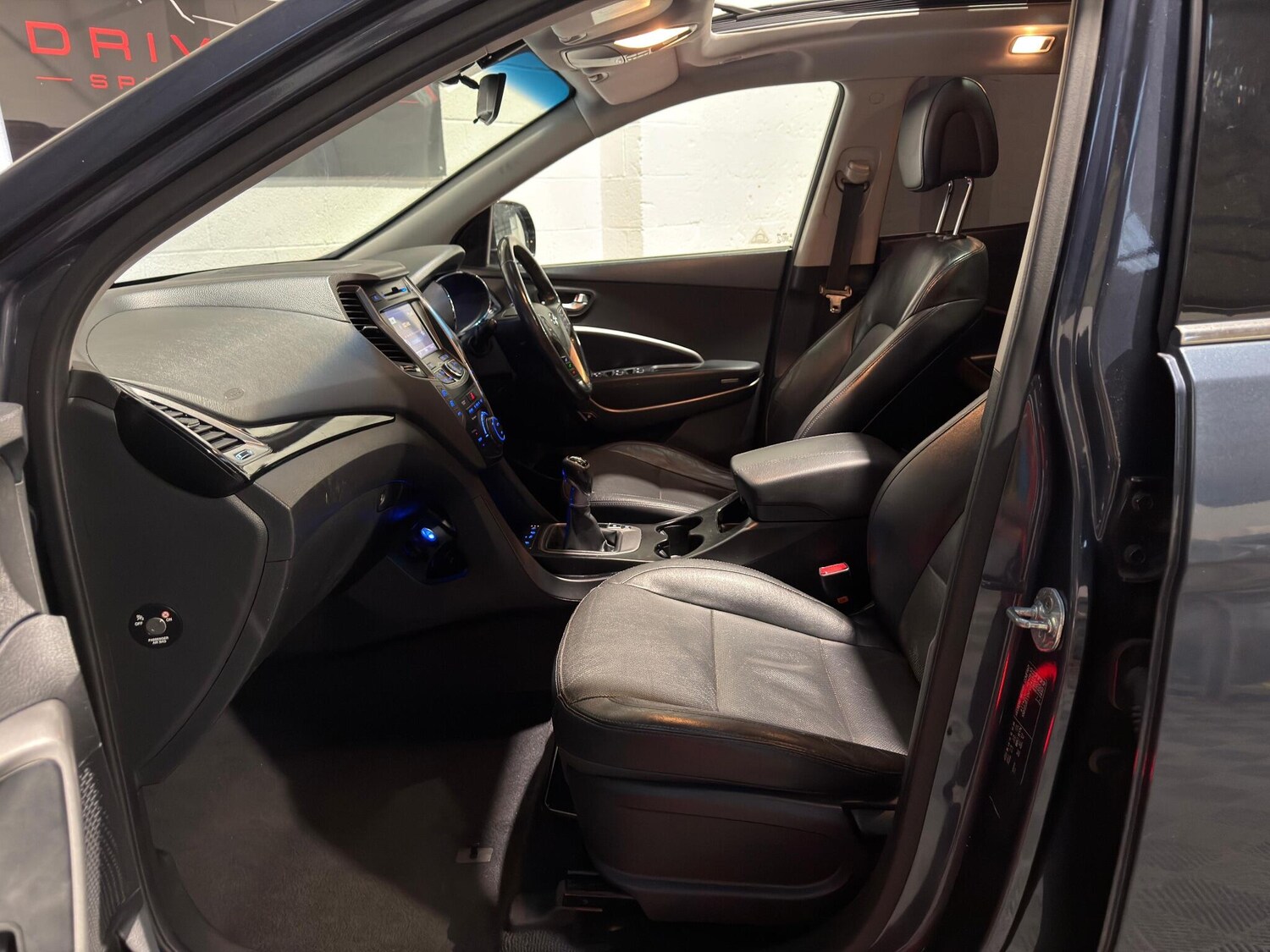 Used Hyundai Santa Fe 2014 for sale - 77625773: Photo 33