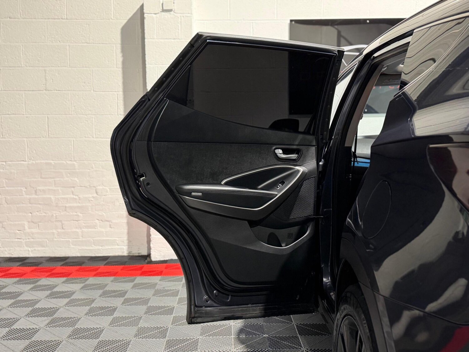 Used Hyundai Santa Fe 2014 for sale - 77625773: Photo 36