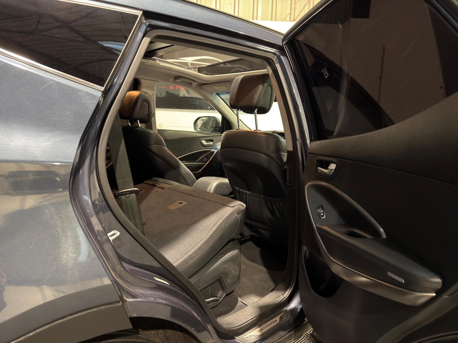 Used Hyundai Santa Fe 2014 for sale - 77625773: Photo 38