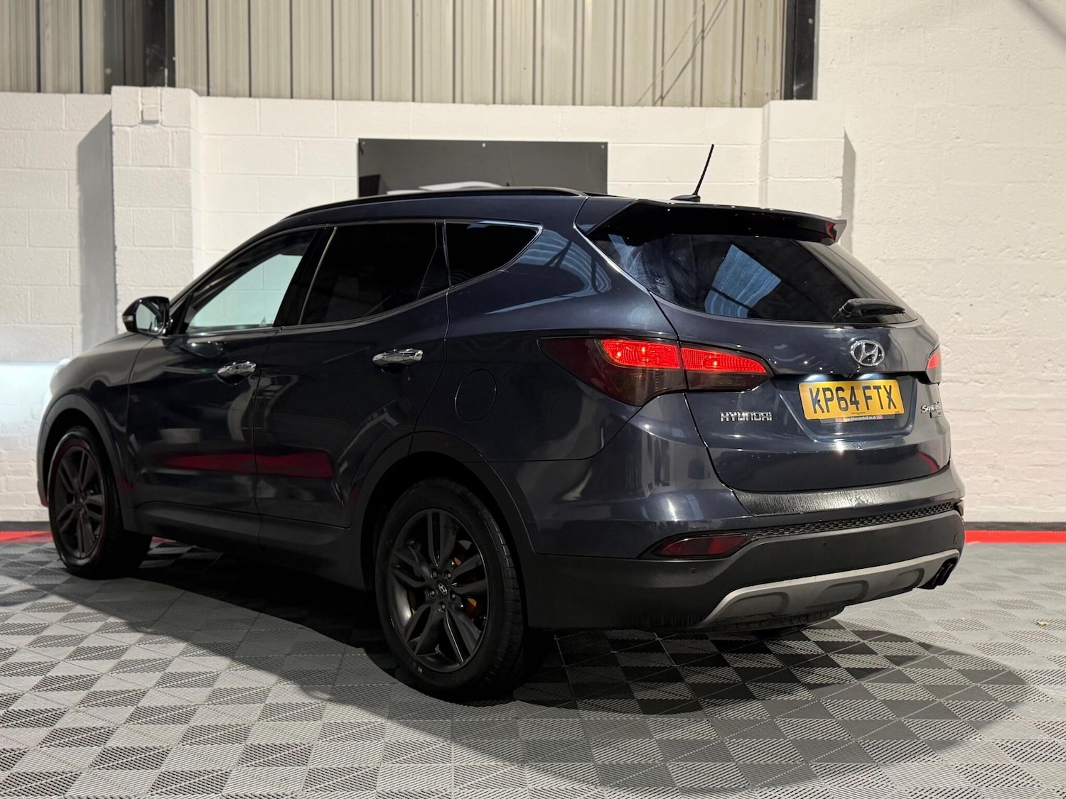 Used Hyundai Santa Fe 2014 for sale - 77625773: Photo 7