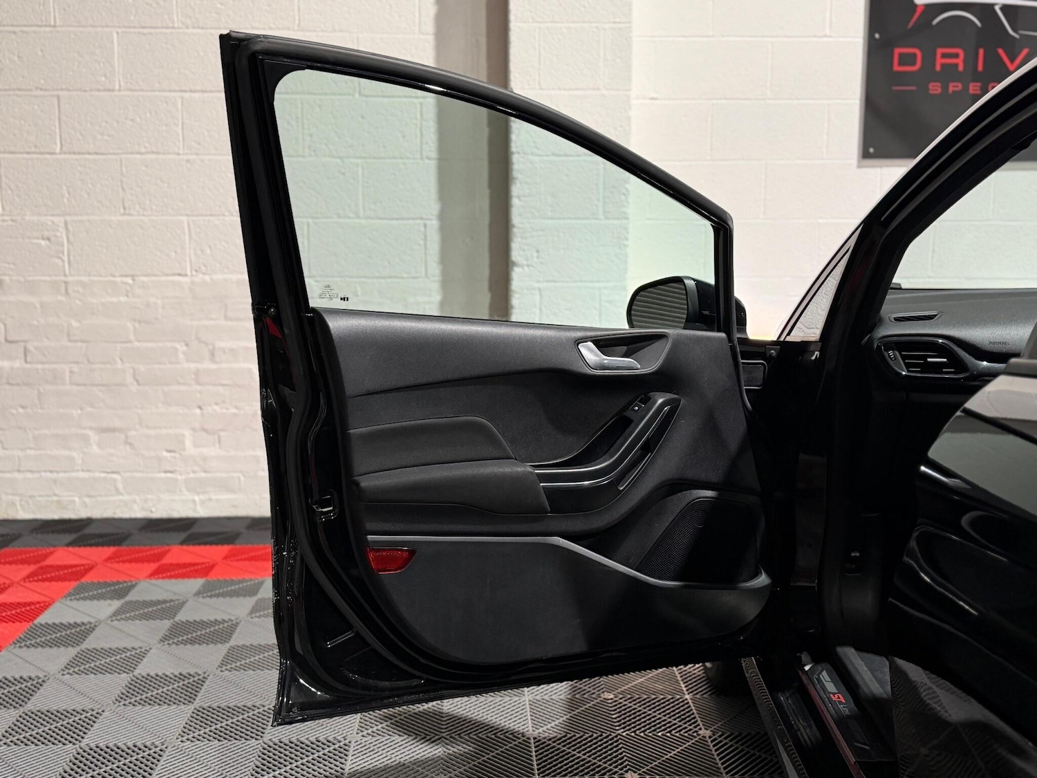 Used Ford Fiesta 2018 for sale - 76913947: Photo 12