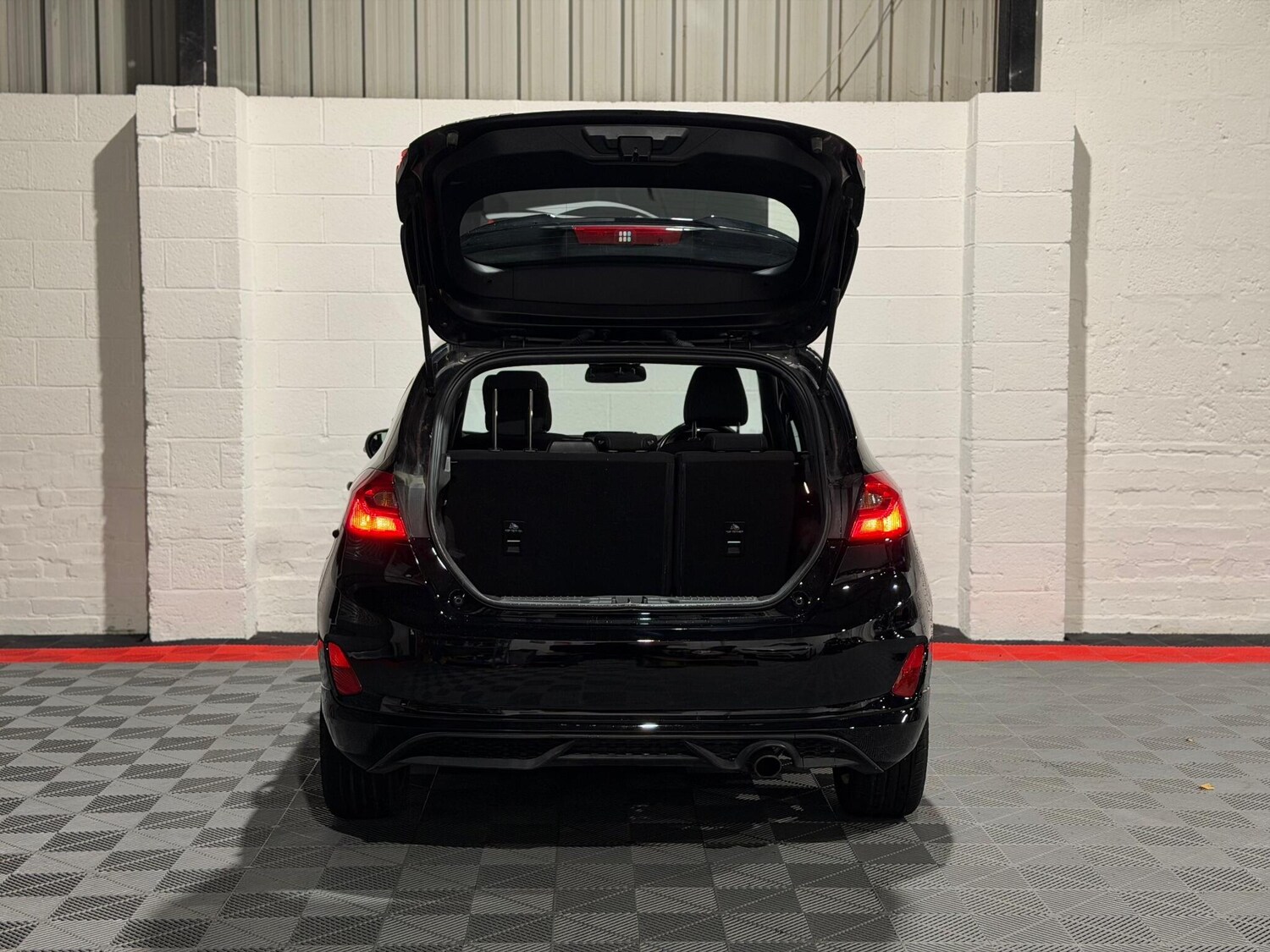 Used Ford Fiesta 2018 for sale - 76913947: Photo 28