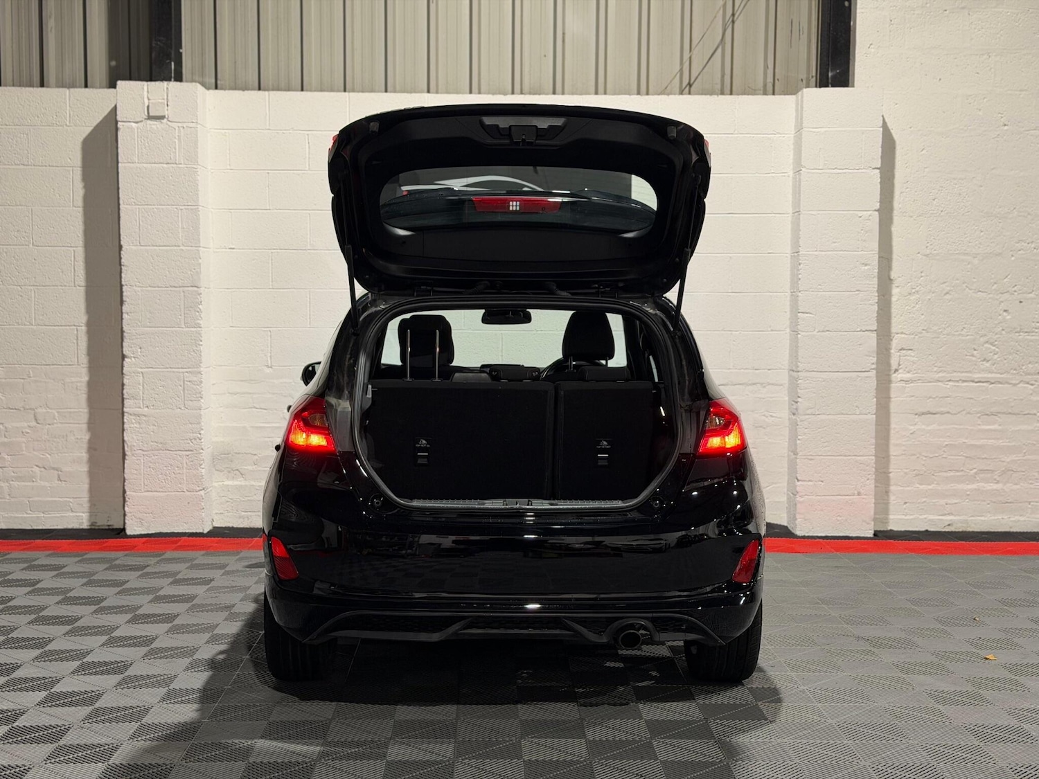 Used Ford Fiesta 2018 for sale - 76913947: Photo 35