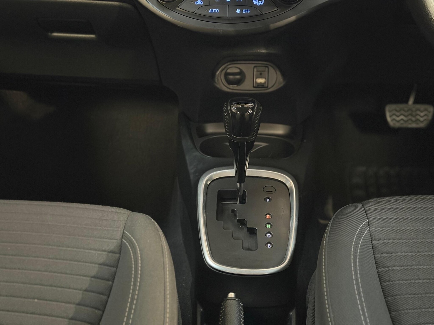 Used Toyota Yaris 2019 for sale - 76899102: Photo 11