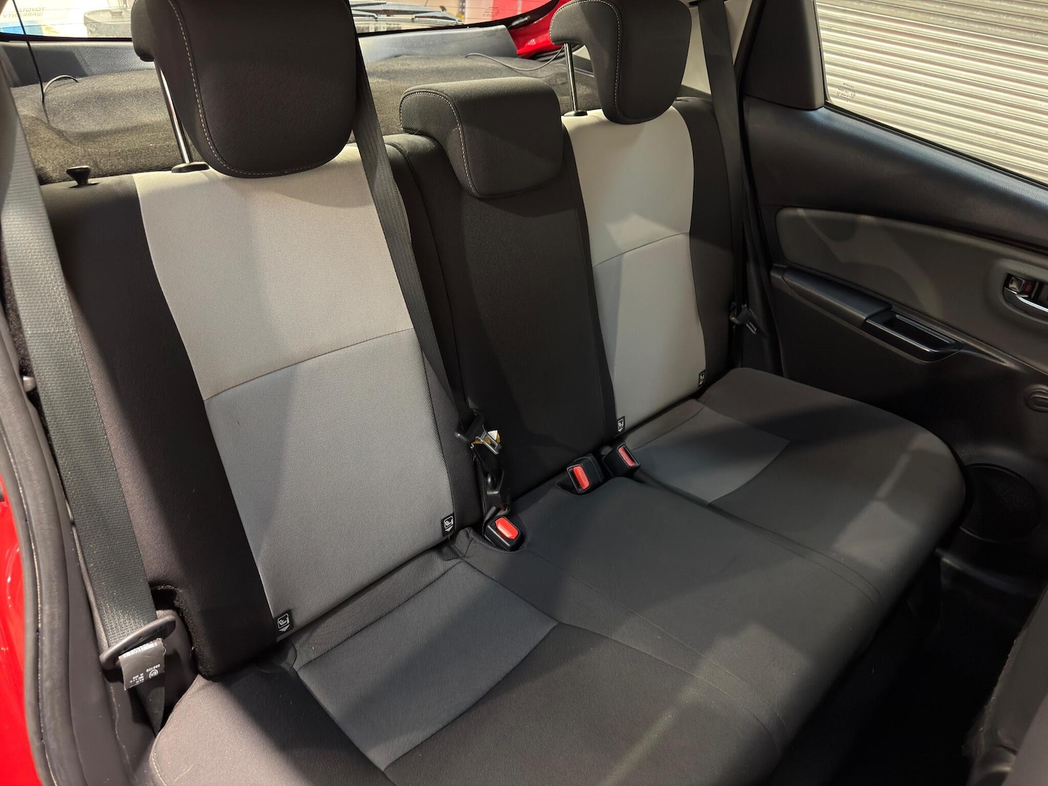 Used Toyota Yaris 2019 for sale - 76899102: Photo 18