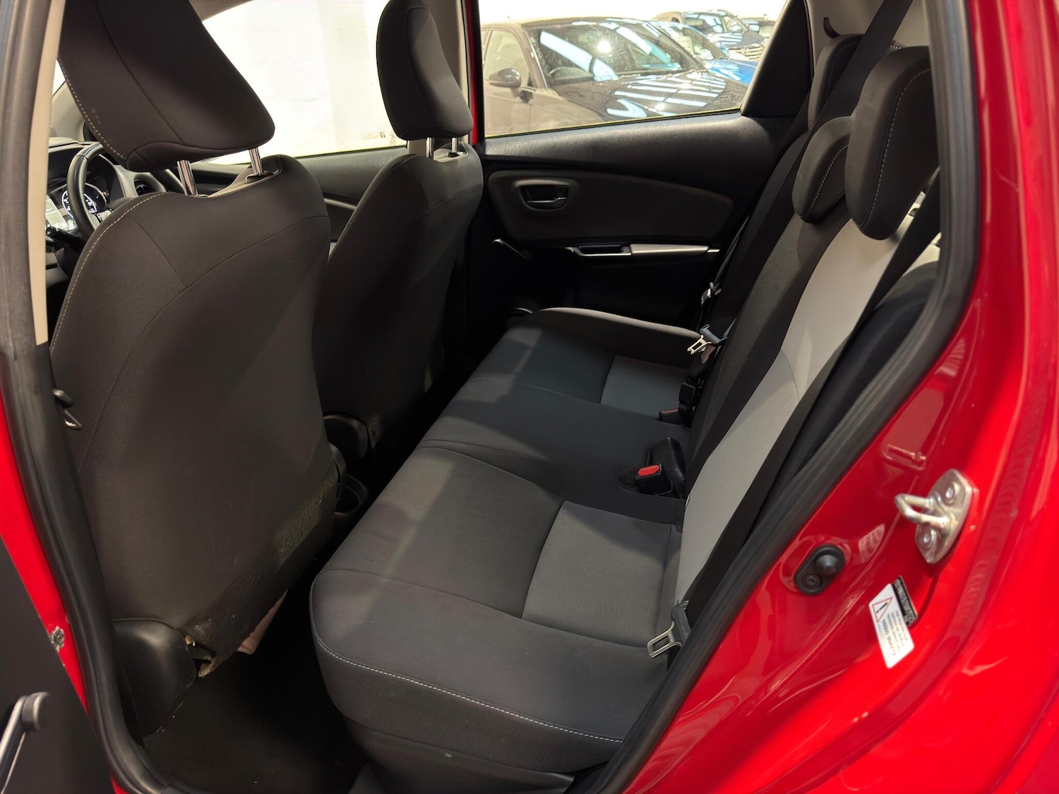 Used Toyota Yaris 2019 for sale - 76899102: Photo 19