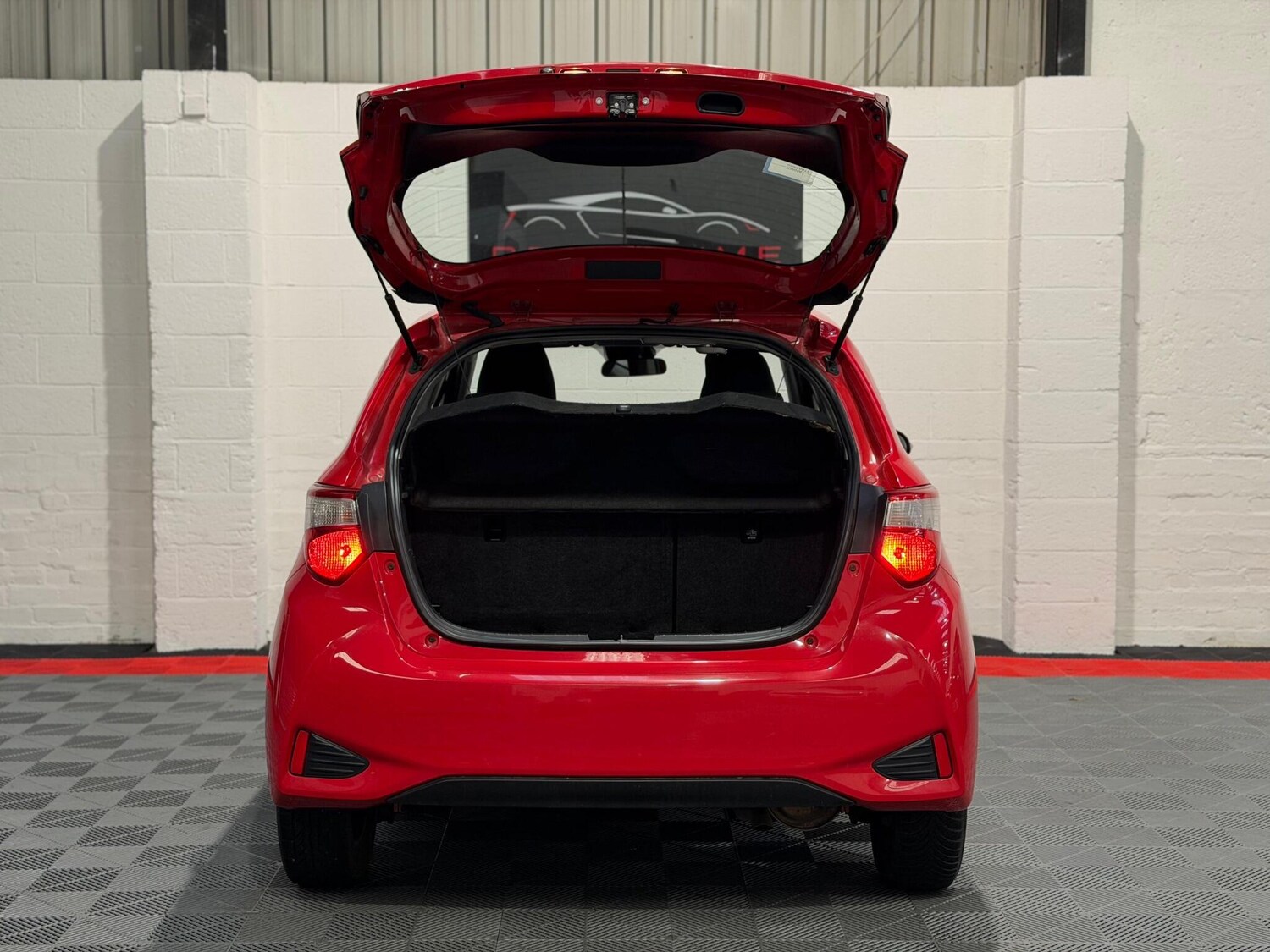 Used Toyota Yaris 2019 for sale - 76899102: Photo 39