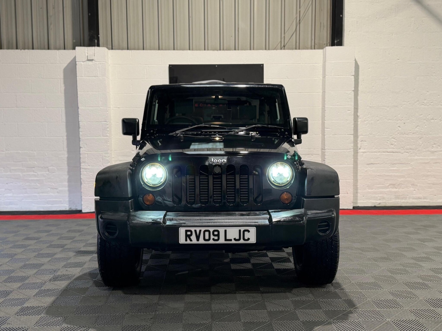 Used Jeep Wrangler 2009 for sale - 77469201: Photo 2