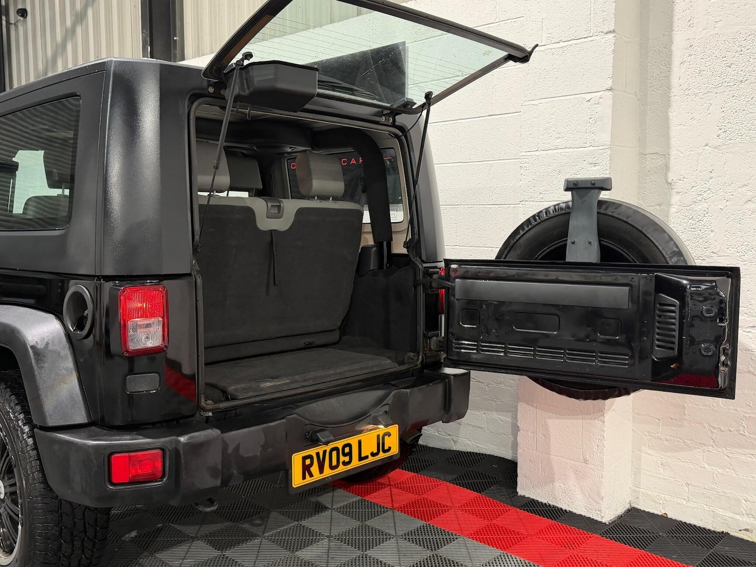 Used Jeep Wrangler 2009 for sale - 77469201: Photo 35