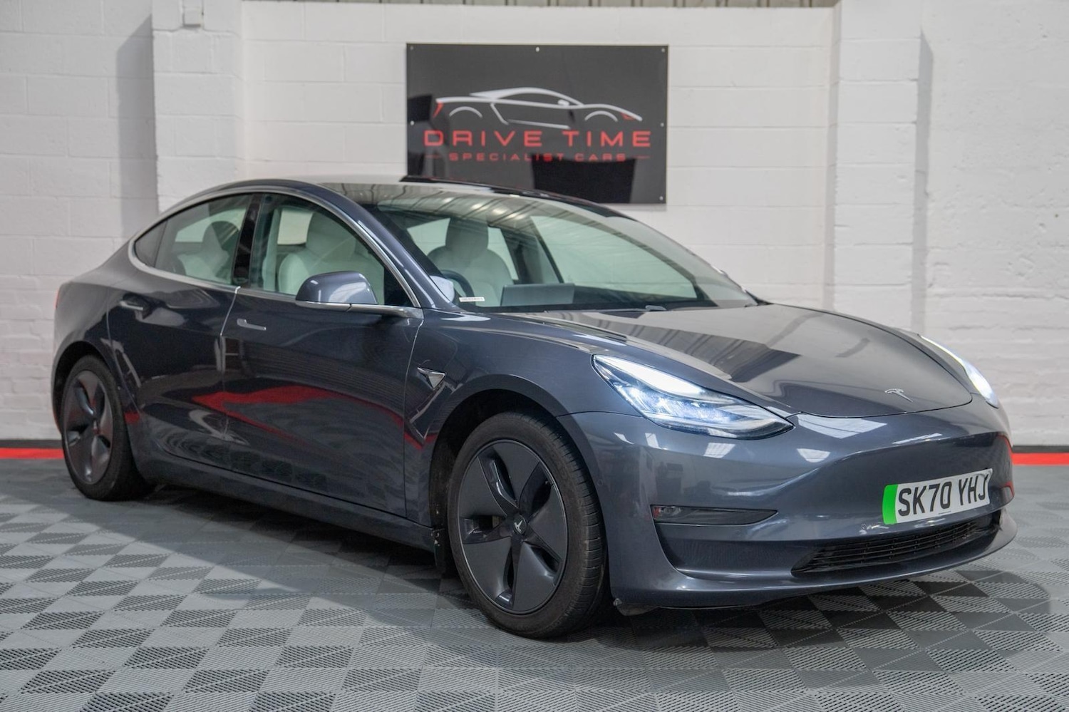 Used Tesla Model 3 2020 for sale - 76620239: Photo 1
