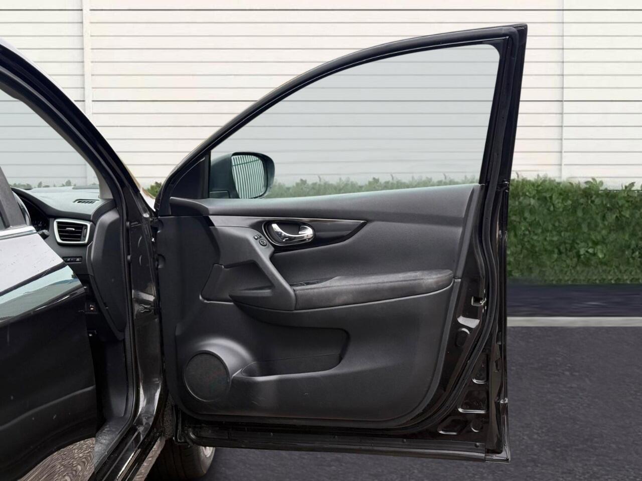 Used Nissan Qashqai 2016 for sale - 76633157: Photo 17