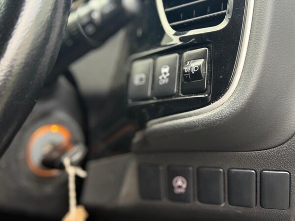 Used Mitsubishi Outlander 2014 for sale - 76213931: Photo 18