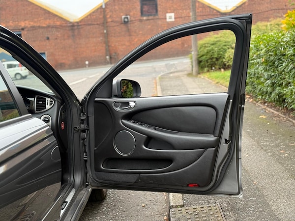 Used Jaguar X-Type 2009 for sale - 76246794: Photo 17