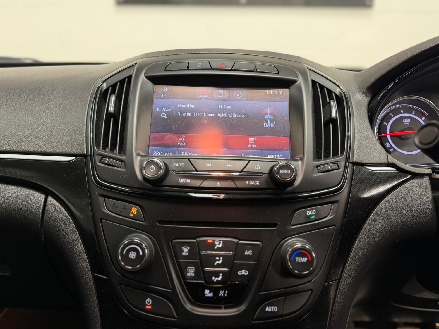 Used Vauxhall Insignia for sale - 77909160: Photo 31