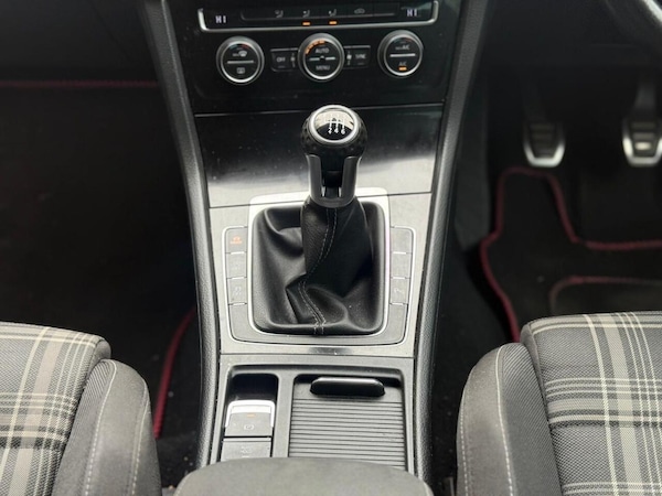 Used Volkswagen Golf 2015 for sale - 76260404: Photo 20