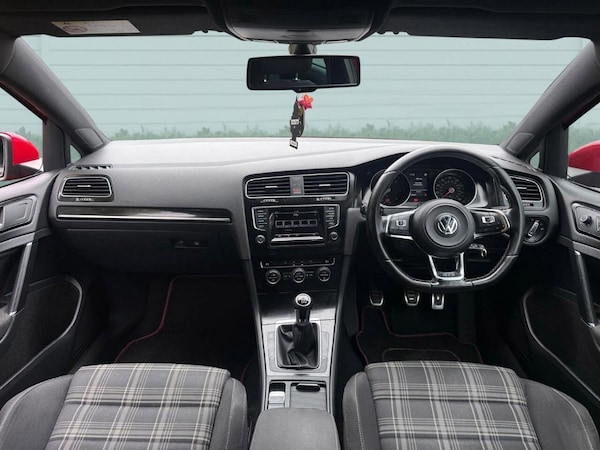 Used Volkswagen Golf 2015 for sale - 76260404: Photo 22