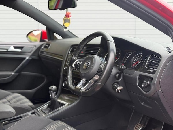 Used Volkswagen Golf 2015 for sale - 76260404: Photo 25