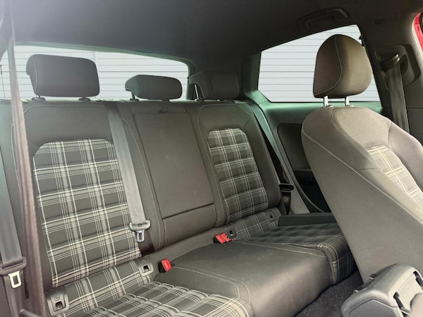 Used Volkswagen Golf 2015 for sale - 76260404: Photo 32