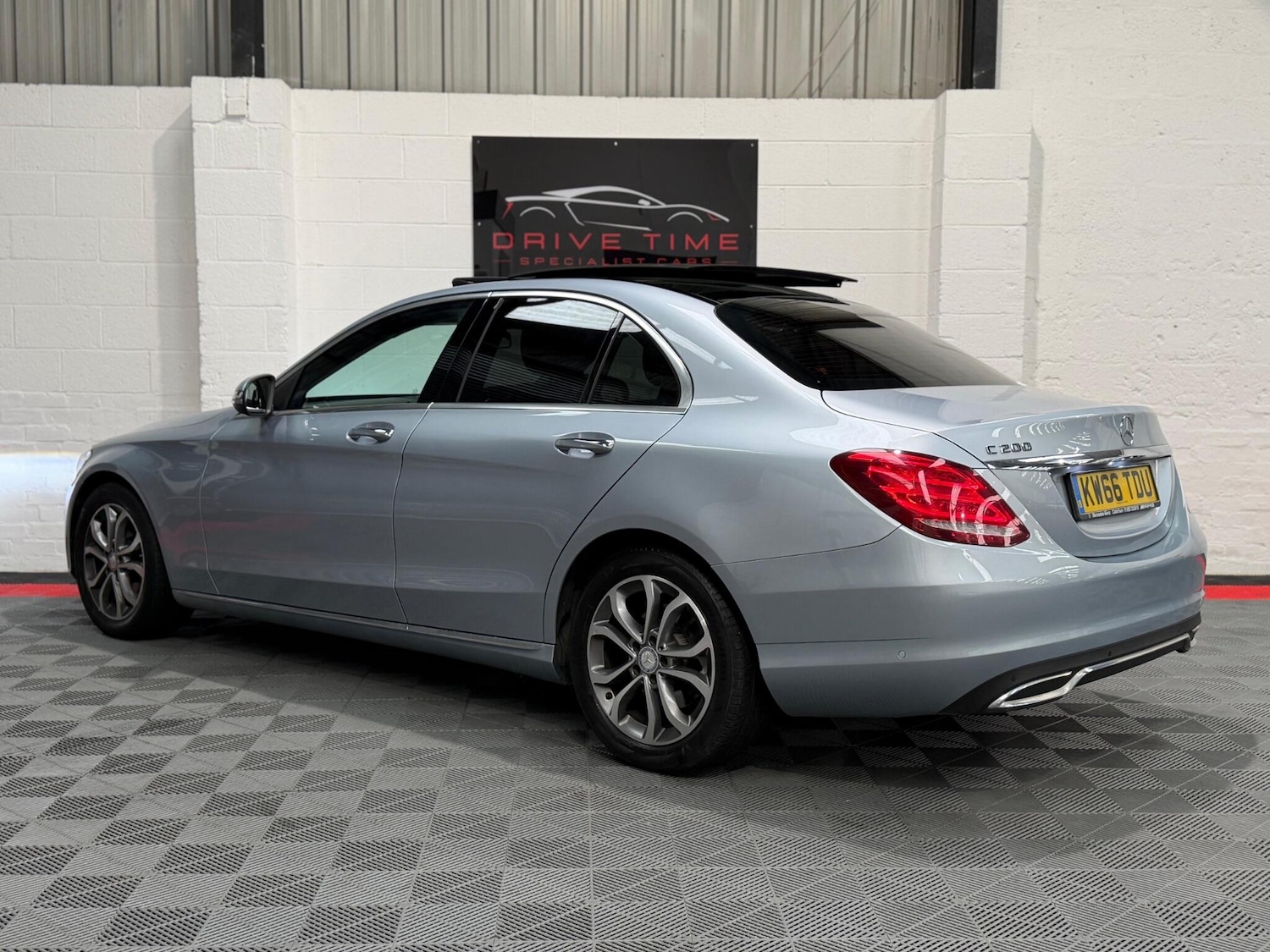 Used Mercedes-Benz C Class 2017 for sale - 77824477: Photo 8