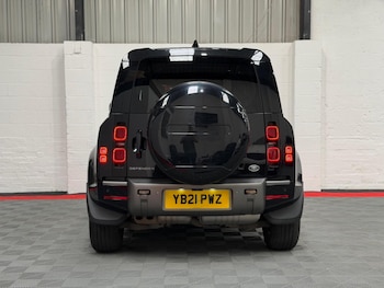 Used Land Rover Defender 2021 for sale - 78676442: Photo