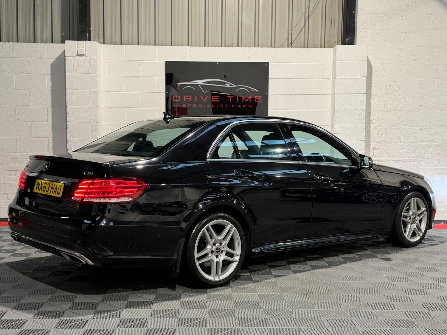 Used Mercedes-Benz E Class 2013 for sale - 77131599: Photo 12