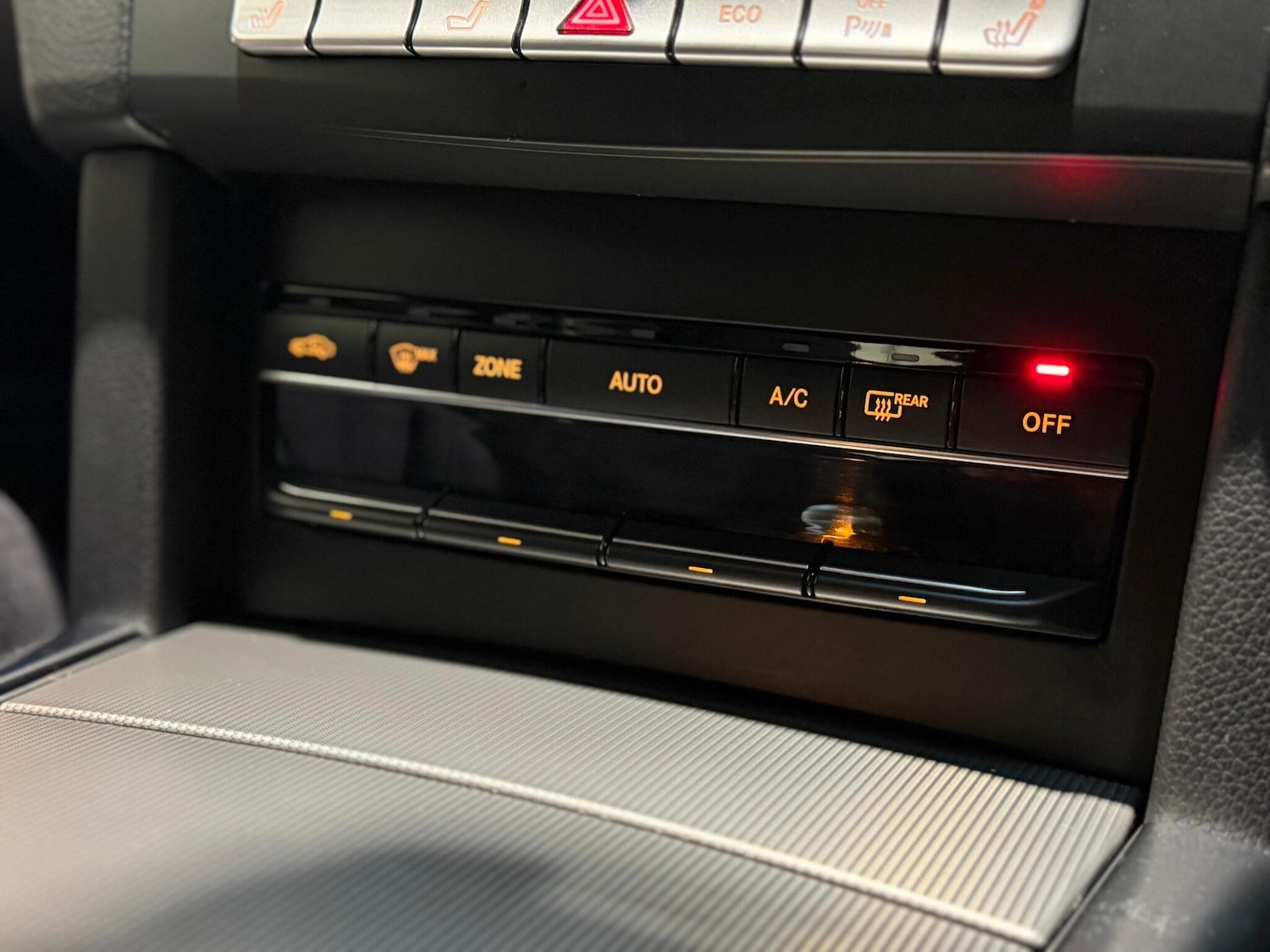 Used Mercedes-Benz E Class 2013 for sale - 77131599: Photo 17