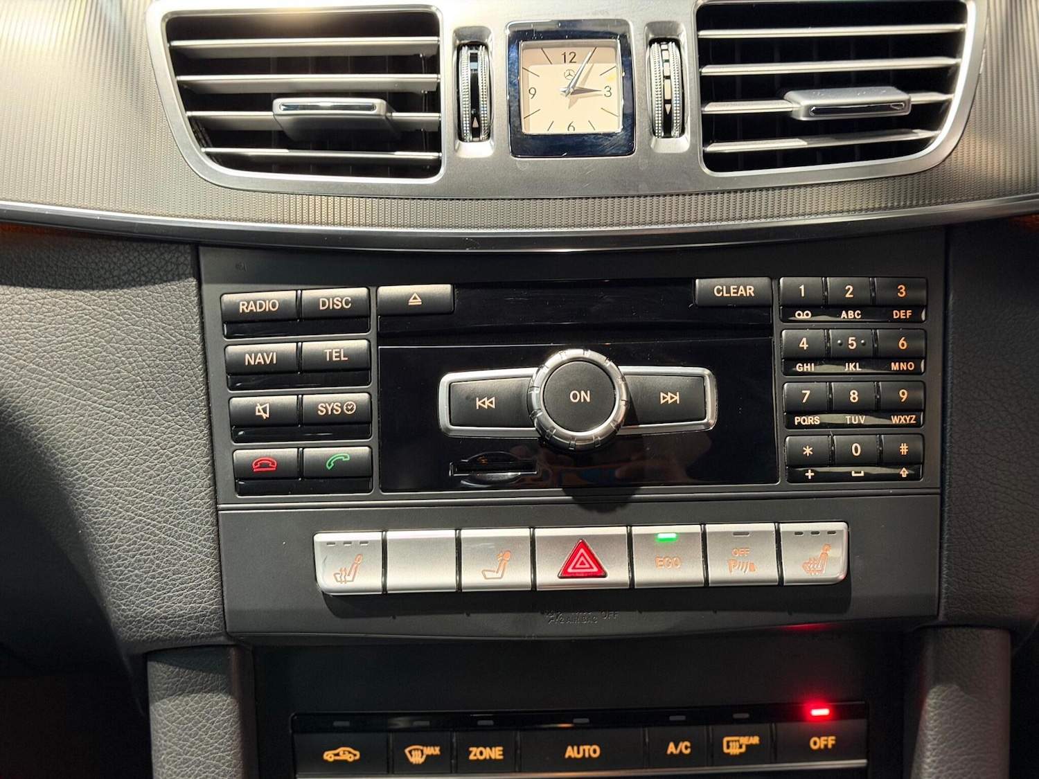 Used Mercedes-Benz E Class 2013 for sale - 77131599: Photo 27