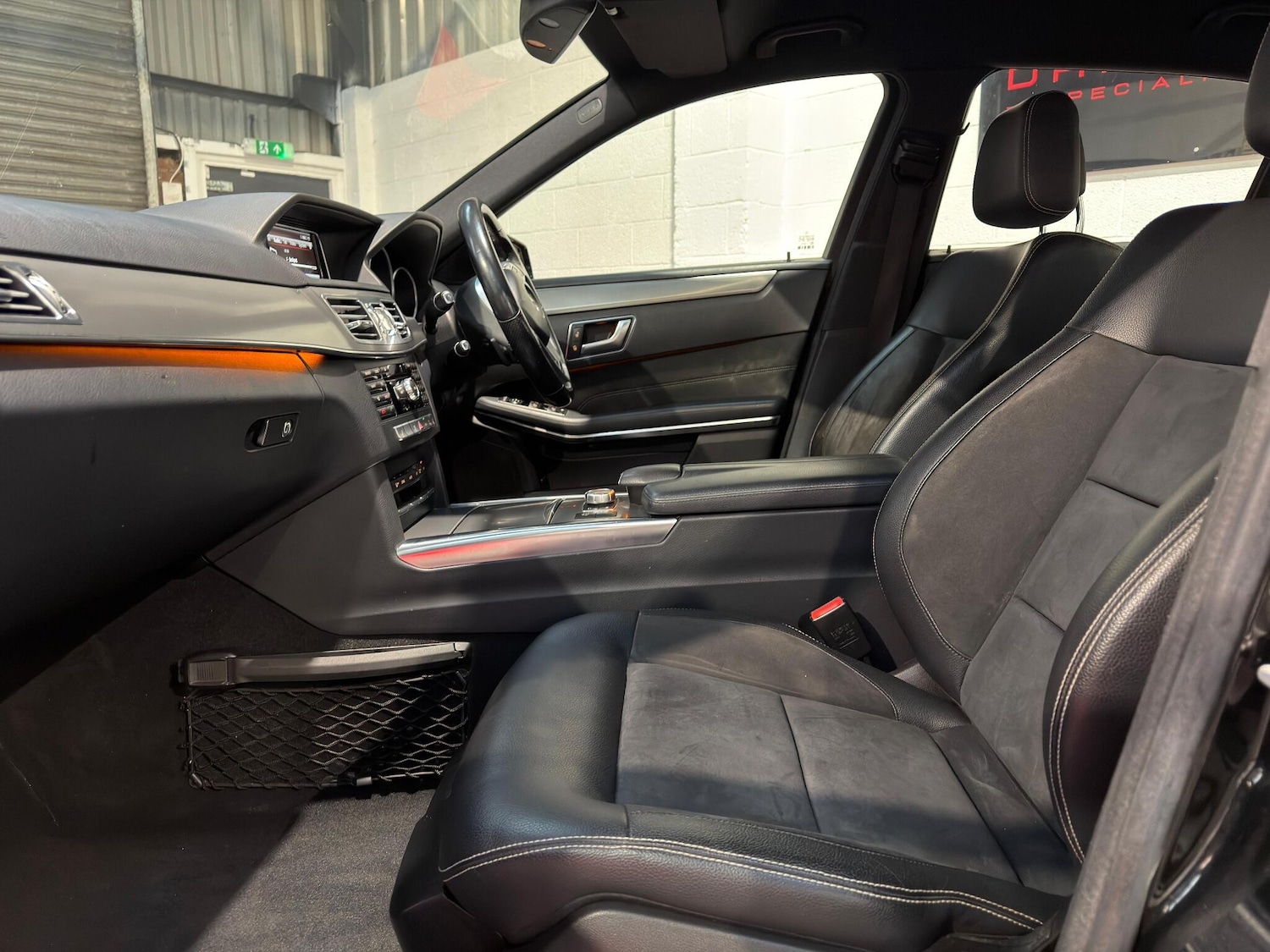 Used Mercedes-Benz E Class 2013 for sale - 77131599: Photo 34