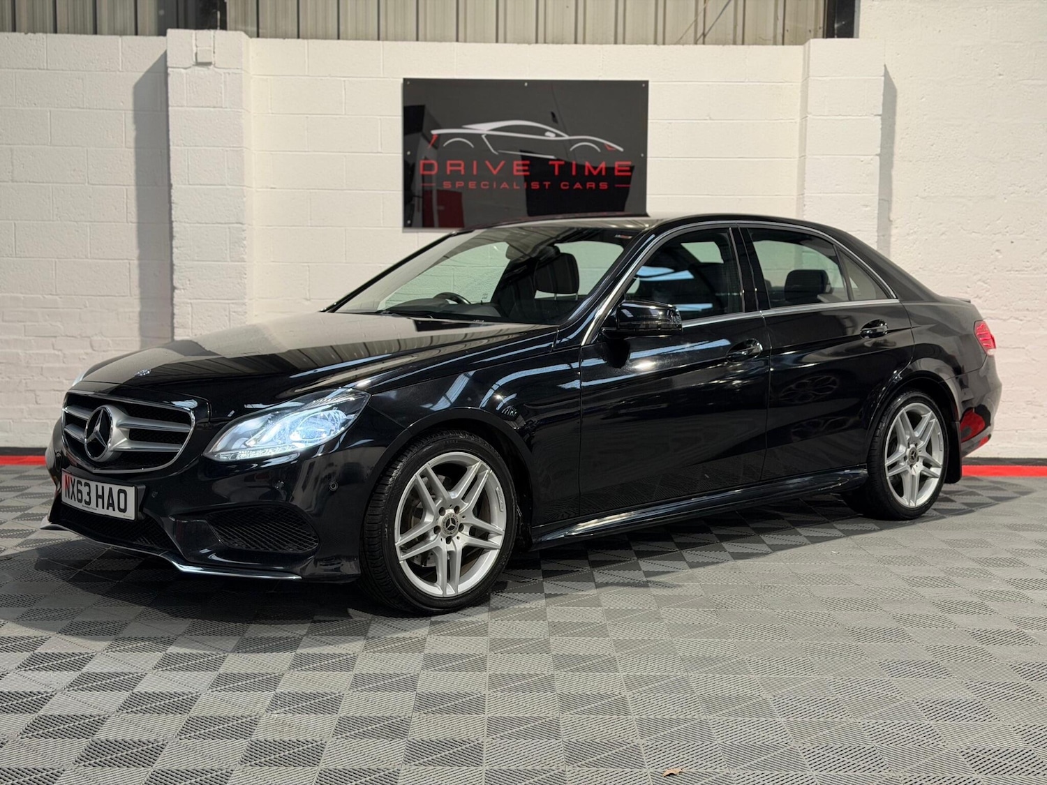 Used Mercedes-Benz E Class 2013 for sale - 77131599: Photo 6