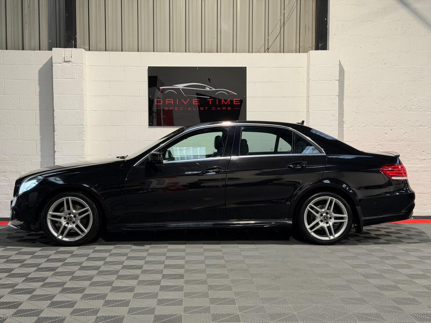 Used Mercedes-Benz E Class 2013 for sale - 77131599: Photo 7