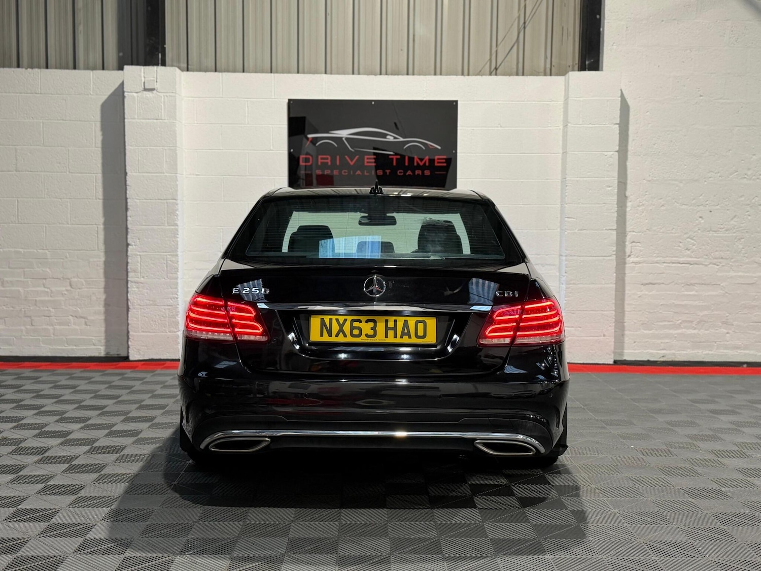 Used Mercedes-Benz E Class 2013 for sale - 77131599: Photo 9