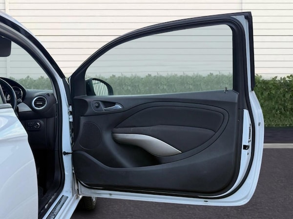 Used Vauxhall ADAM 2013 for sale - 76189518: Photo 21