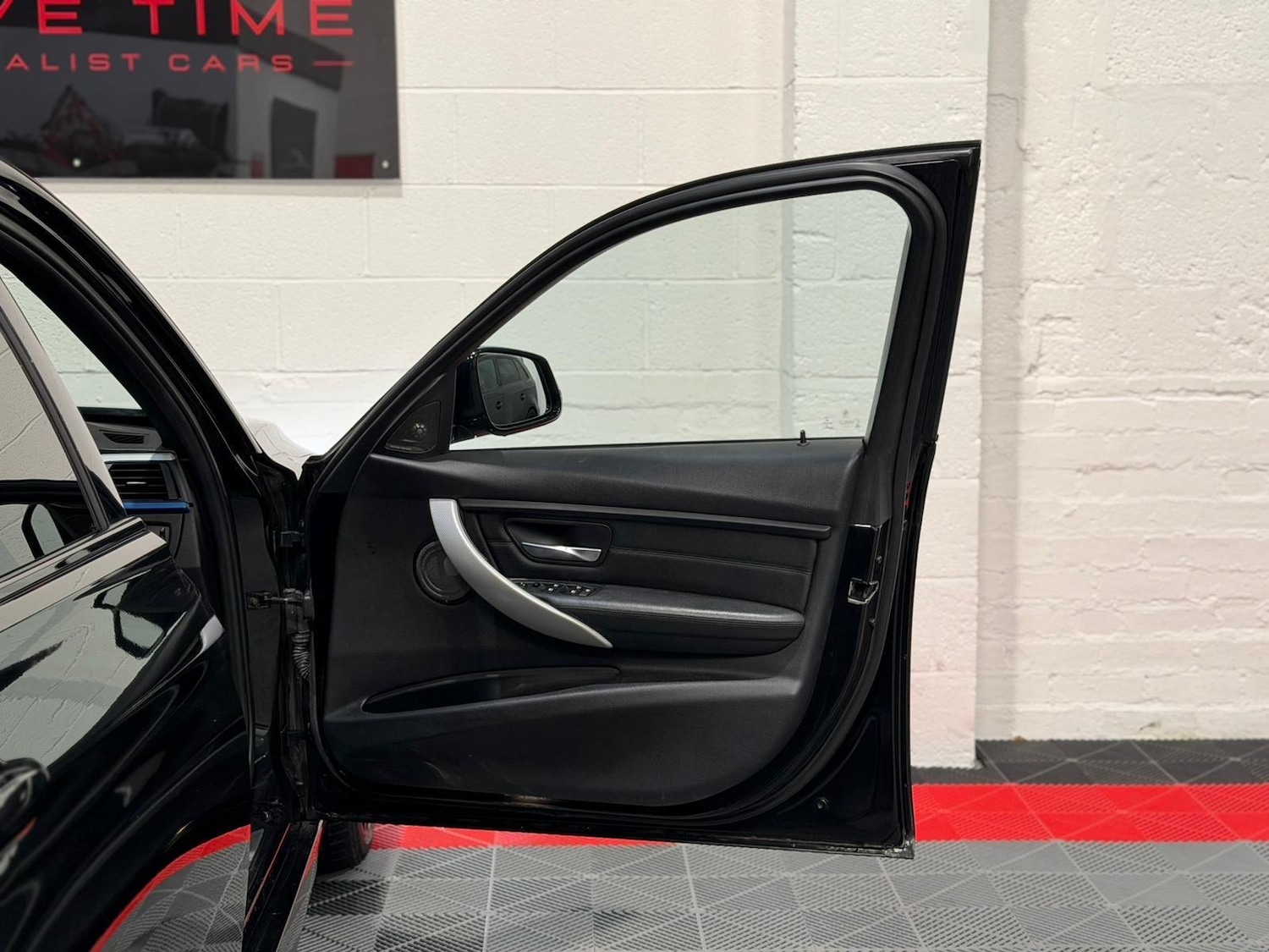 Used BMW 3 Series 2014 for sale - 76645189: Photo 29