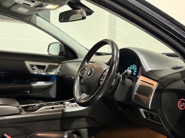 Used Jaguar XF 2014 for sale - 76283102: Photo 14