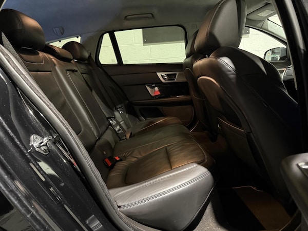 Used Jaguar XF 2014 for sale - 76283102: Photo 18
